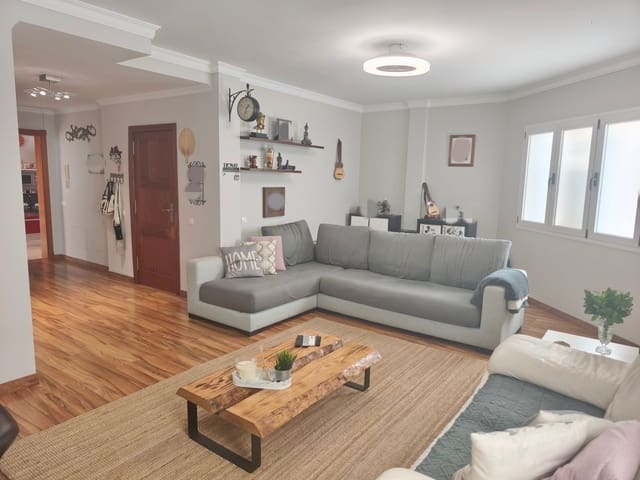 3 bedroom Townhouse for sale in San Lorenzo, Las Palmas de Gran Canaria with garage - € 329,900 (Ref: 9251708)