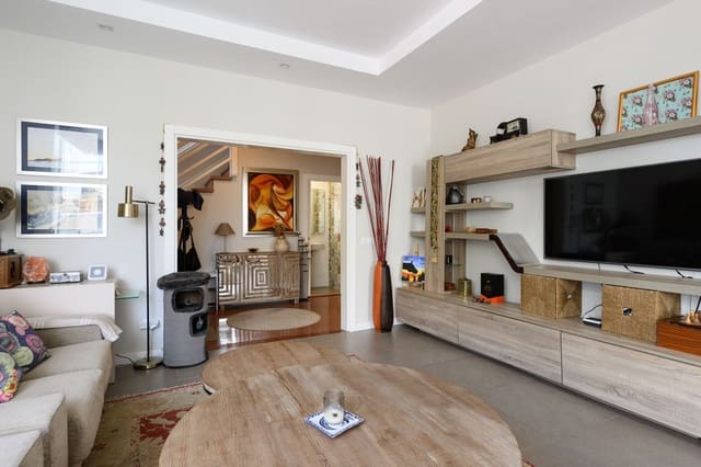 4 bedroom Townhouse for sale in Ciudad Jardín, Las Palmas de Gran Canaria with garage - € 840,000 (Ref: 9256690)