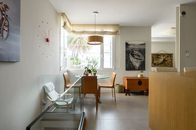 4 bedroom Townhouse for sale in Ciudad Jardín, Las Palmas de Gran Canaria with garage - € 840,000 (Ref: 9256690)