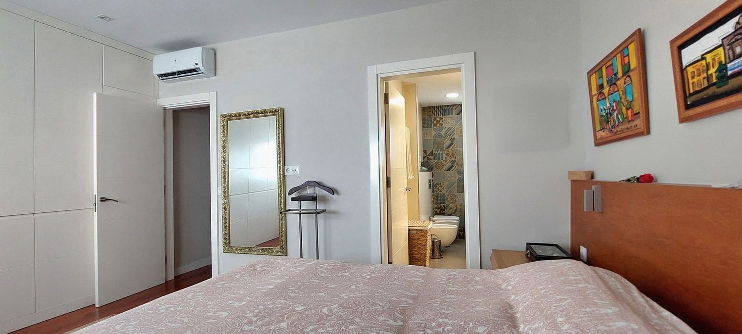 4 soveværelse Byhus til salg i Las Palmas de Gran Canaria med garage - € 840.000 (Ref: 9256690)