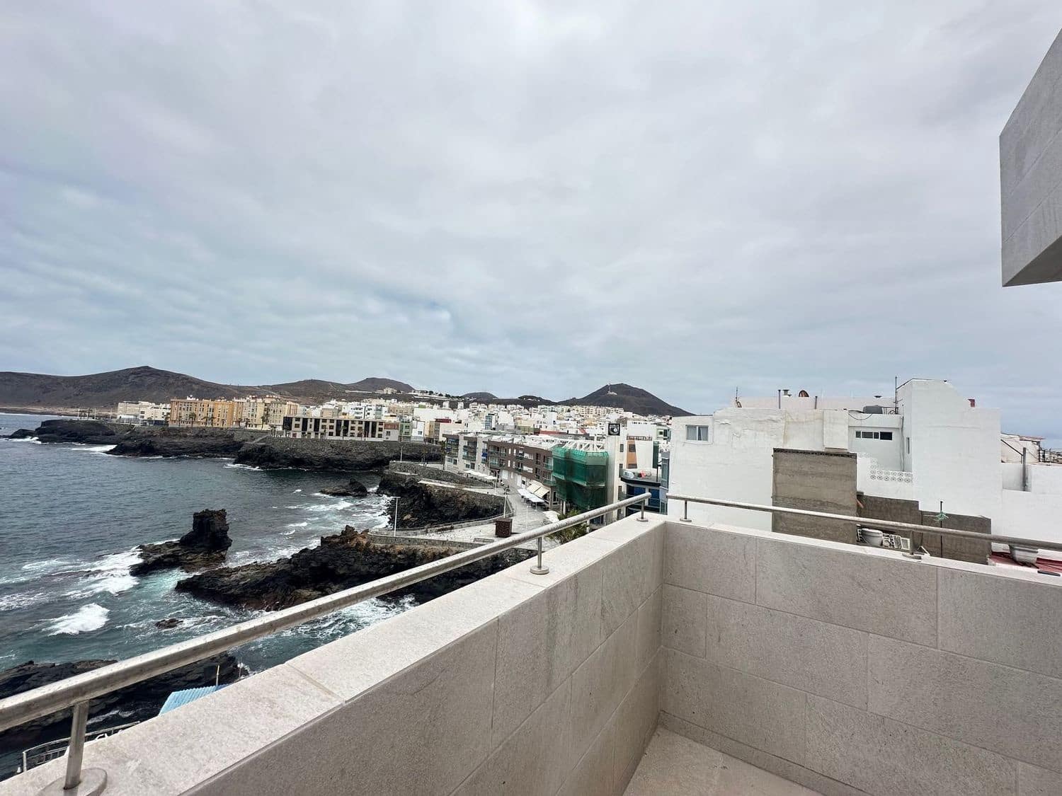 3 soverom Leilighet til salgs i Las Palmas de Gran Canaria med garasje - € 580 000 (Ref: 9265154)
