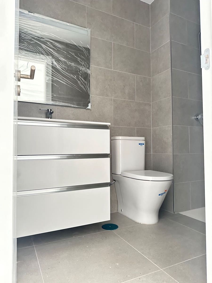 2 slaapkamer Appartement te koop in Las Palmas de Gran Canaria met garage - € 300.000 (Ref: 9265155)