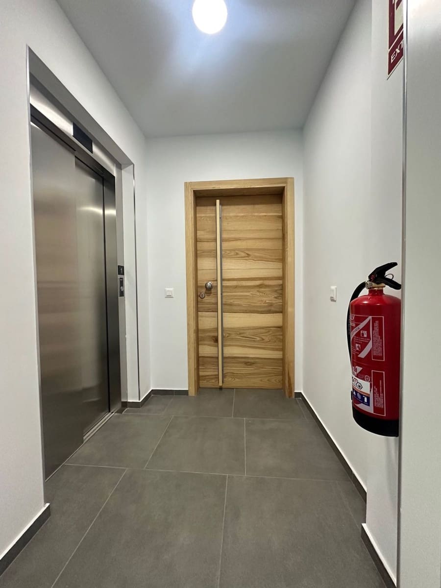 2 sypialnia Apartament na sprzedaż w Las Palmas de Gran Canaria z garażem - 300 000 € (Ref: 9265156)