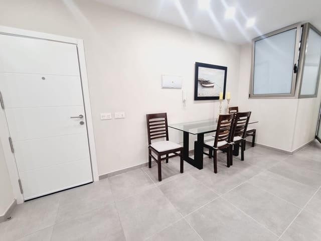 2 soveværelse Lejlighed til leje i Triana, Las Palmas de Gran Canaria med garage - € 1.300 (Ref: 9271988)