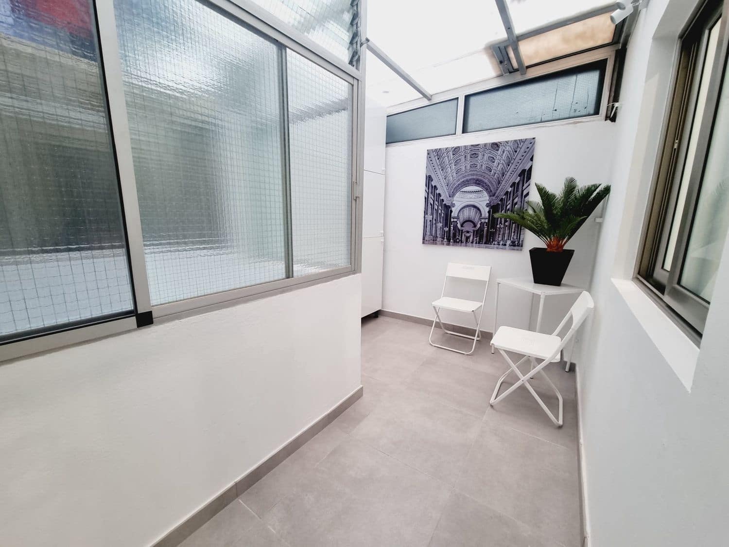 2 soveværelse Lejlighed til leje i Las Palmas de Gran Canaria med garage - € 1.300 (Ref: 9271988)