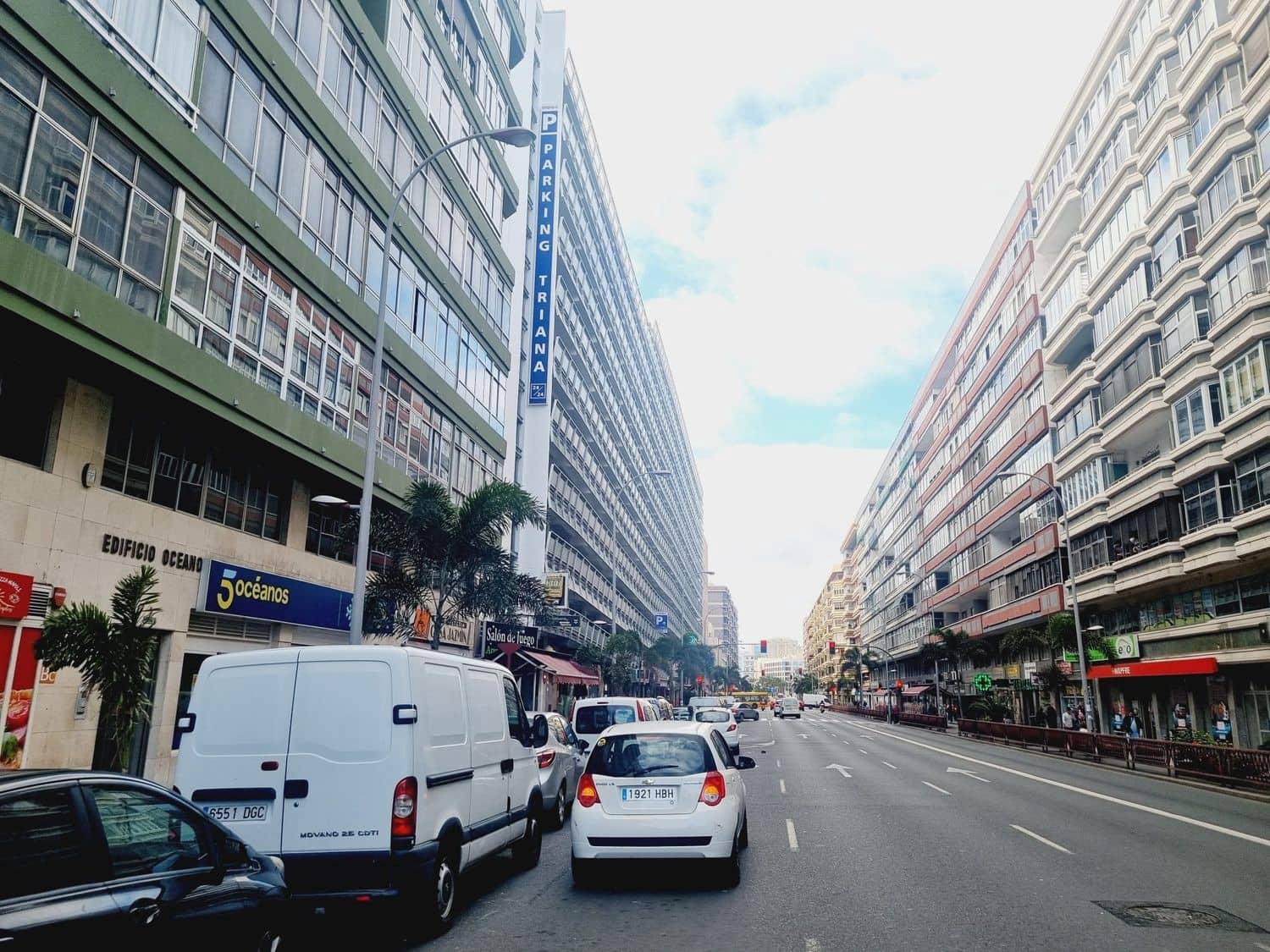 2 soveværelse Lejlighed til leje i Las Palmas de Gran Canaria med garage - € 1.300 (Ref: 9271988)