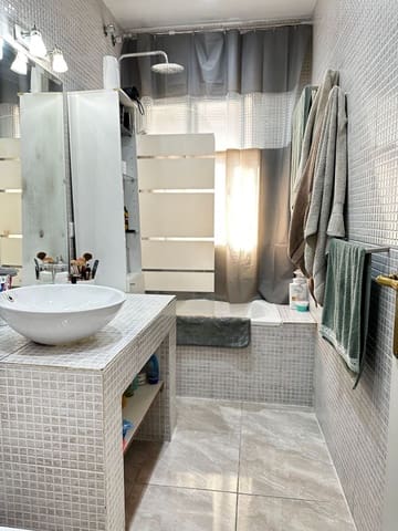 4 soveværelse Lejlighed til salg i Carretera Centro, Las Palmas de Gran Canaria med garage - € 162.000 (Ref: 9280662)