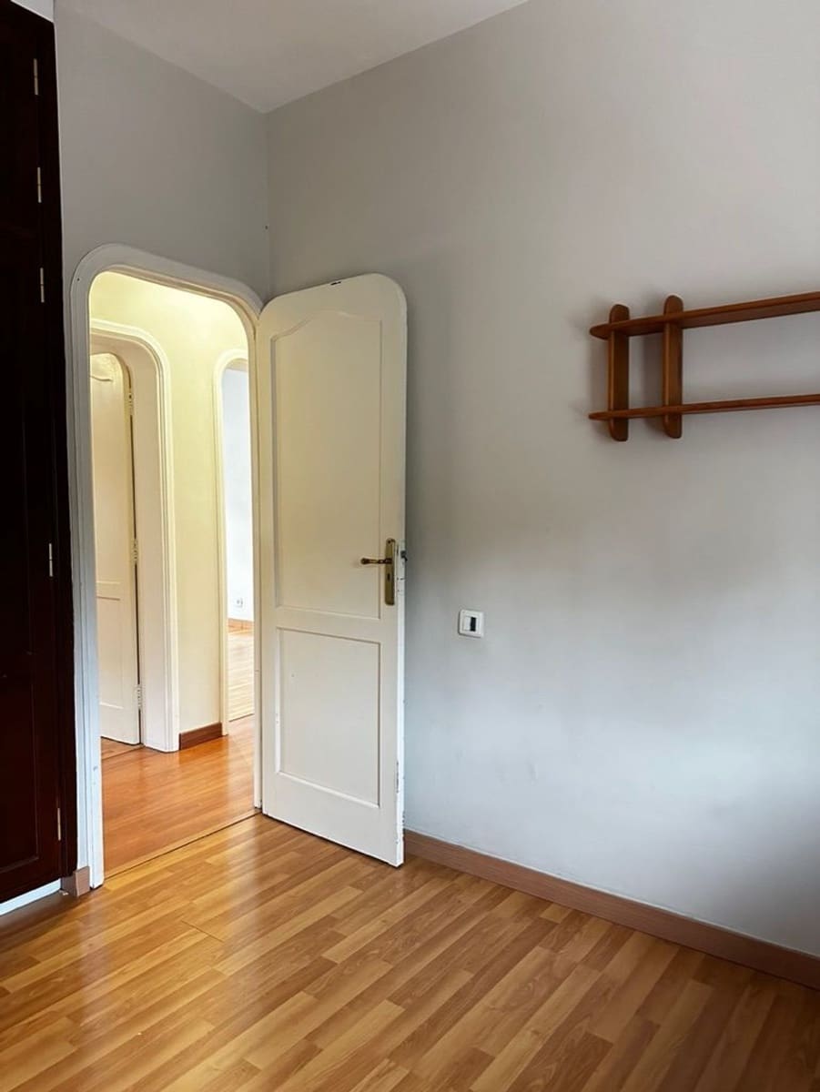 4 soveværelse Lejlighed til salg i Las Palmas de Gran Canaria med garage - € 162.000 (Ref: 9280662)