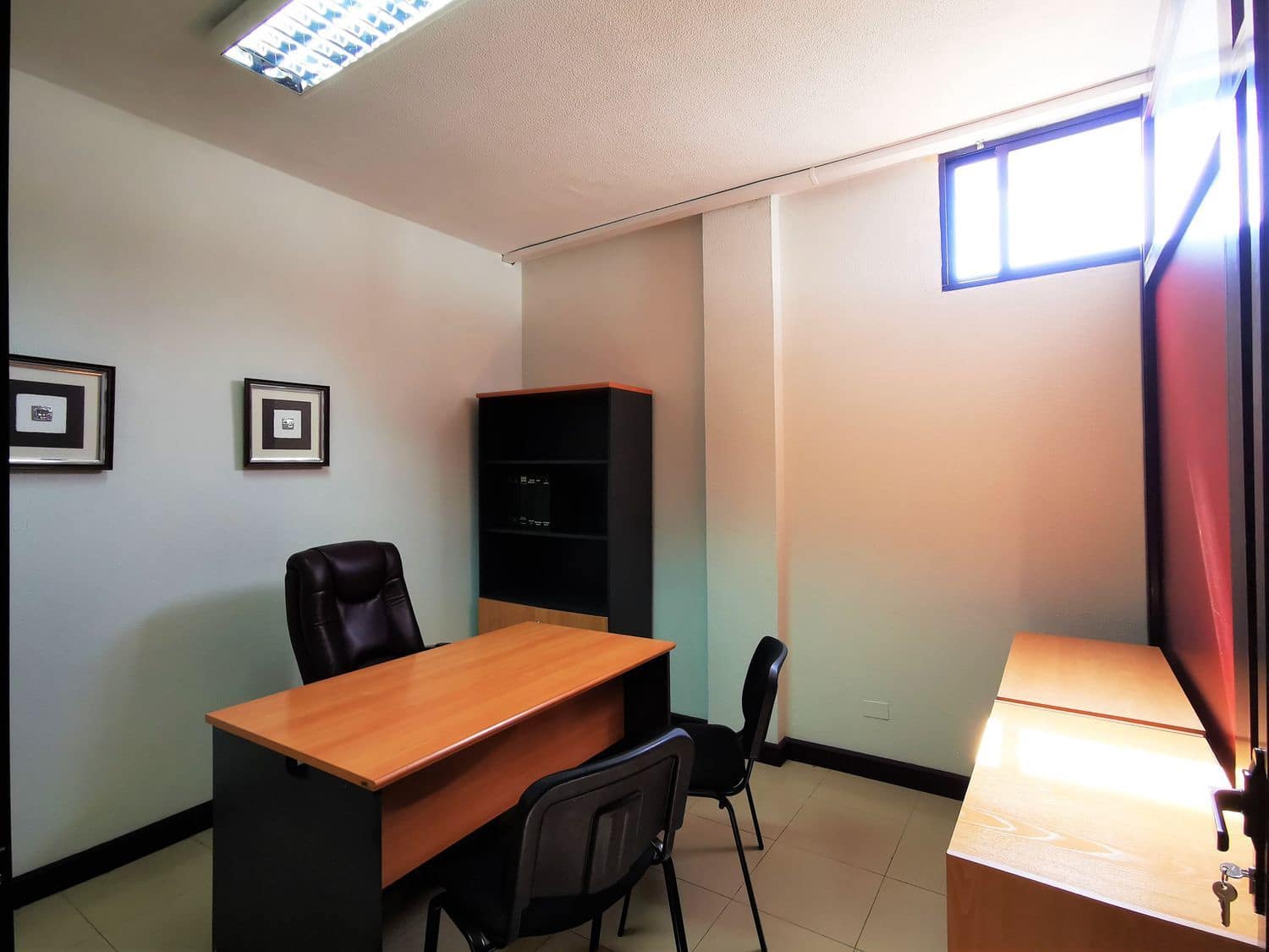 Office for rent in Las Palmas de Gran Canaria - € 300 (Ref: 9283976)