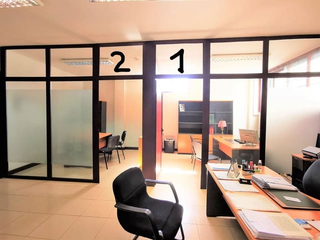 Office for rent in Triana, Las Palmas de Gran Canaria - € 300 (Ref: 9283976)