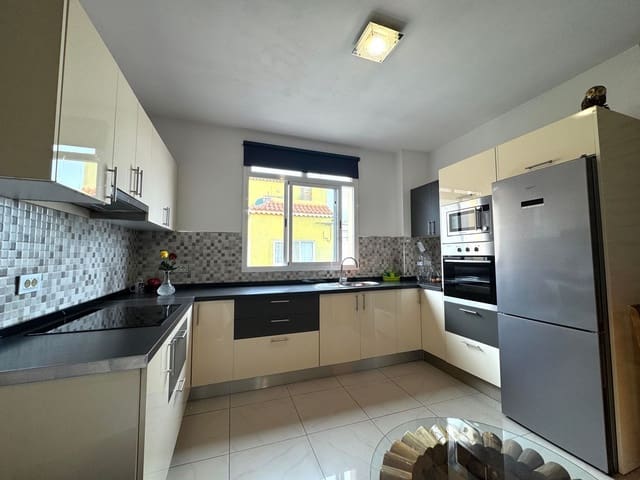 Apartamento de 3 habitaciones en Ingenio en venta con garaje - 180.000 € (Ref: 9296476)