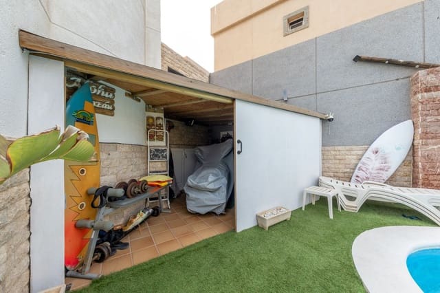 5 slaapkamer Huis te koop in Telde met zwembad garage - € 595.000 (Ref: 9302914)