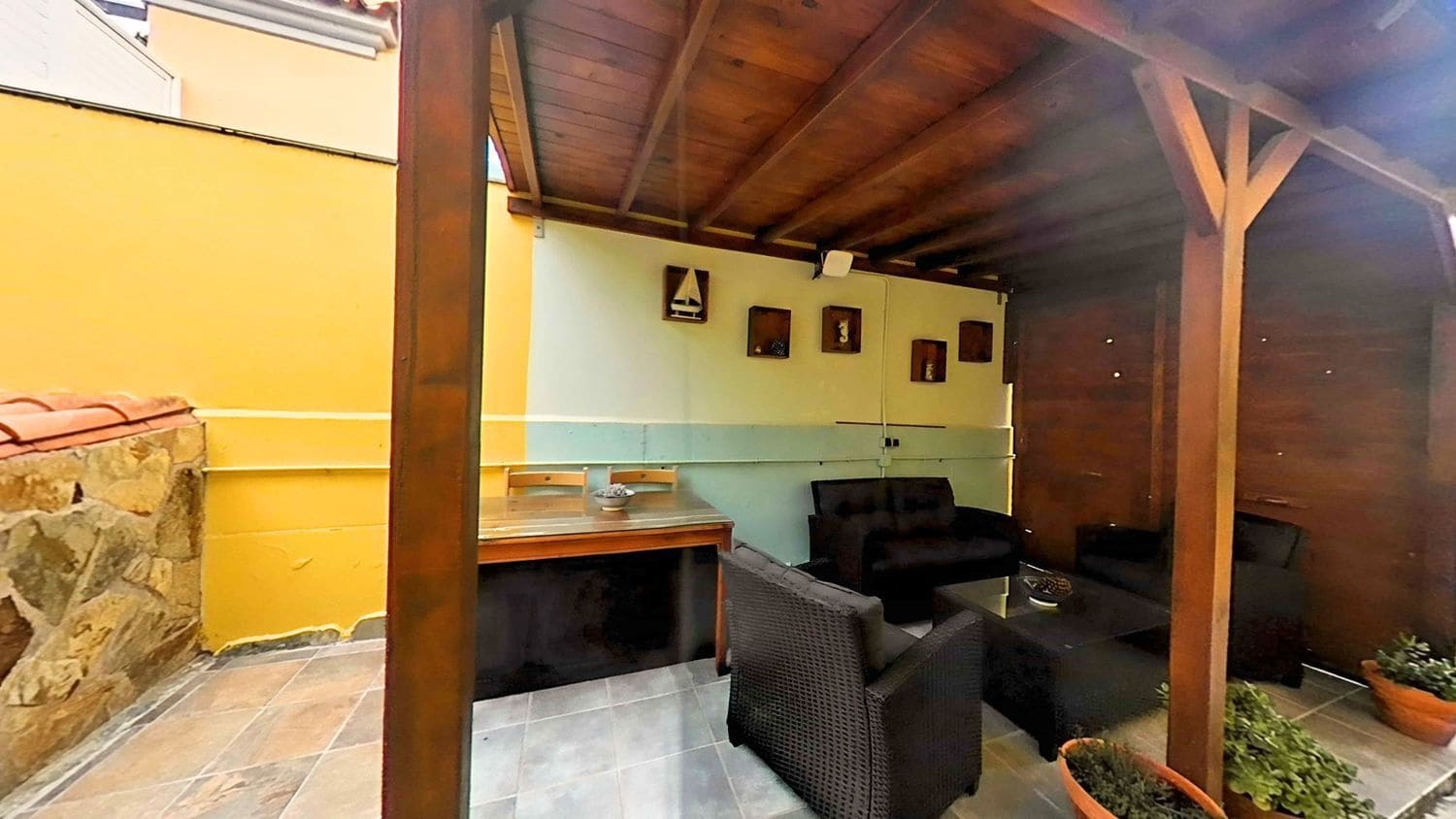 3 slaapkamer Huis te koop in Las Palmas de Gran Canaria met garage - € 420.000 (Ref: 9312192)