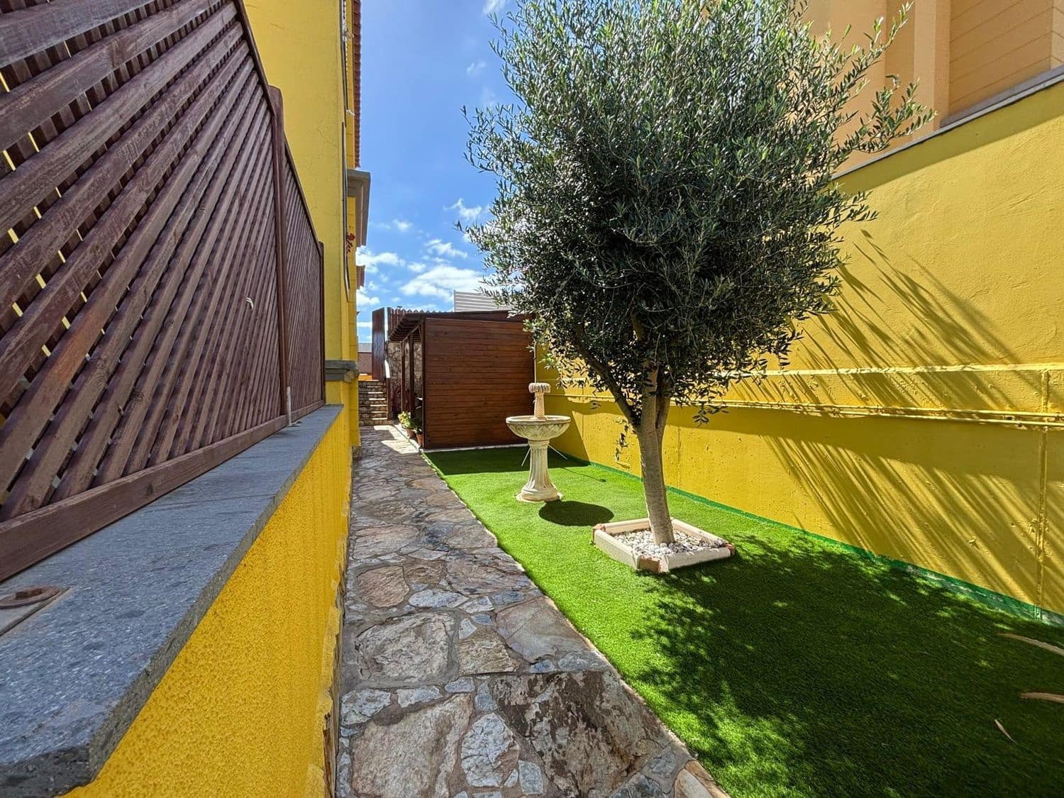 3 slaapkamer Huis te koop in Las Palmas de Gran Canaria met garage - € 420.000 (Ref: 9312192)