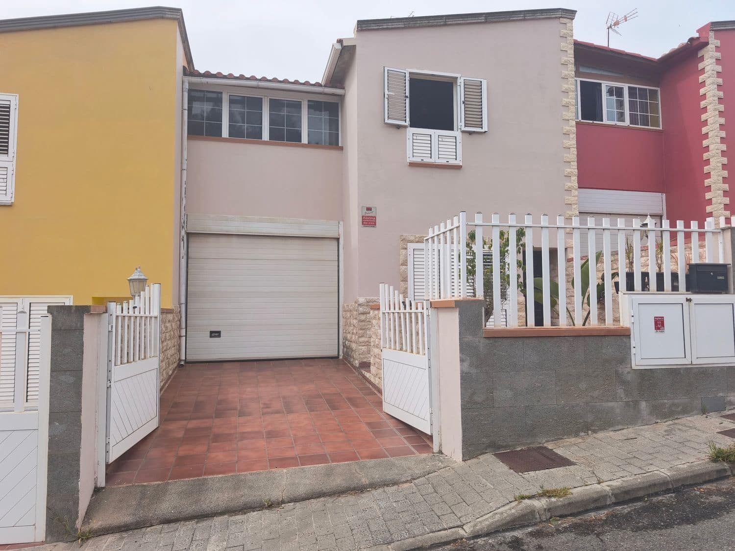 4 sypialnia Dom na sprzedaż w Teror z garażem - 280 000 € (Ref: 9317049)