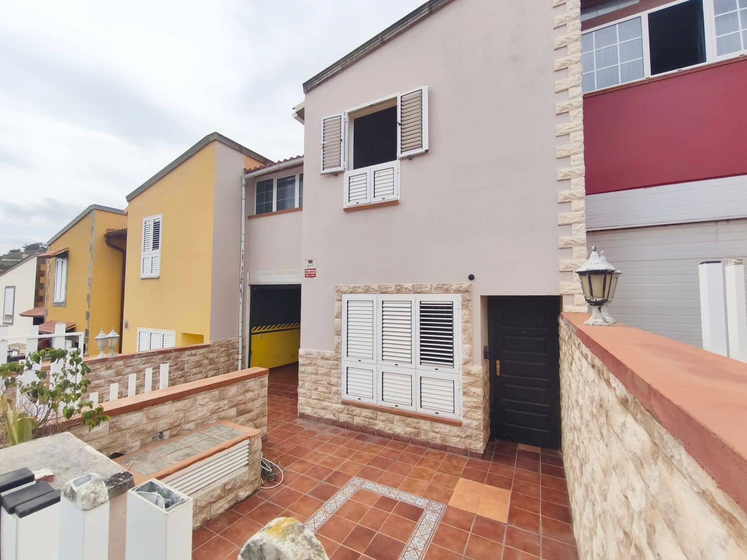 4 sypialnia Dom na sprzedaż w Teror z garażem - 280 000 € (Ref: 9317049)