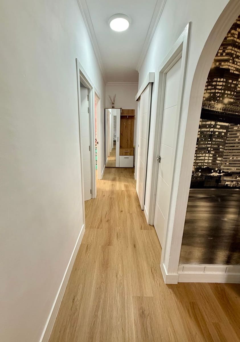 3 soveværelse Lejlighed til salg i Las Palmas de Gran Canaria med garage - € 173.500 (Ref: 9317050)