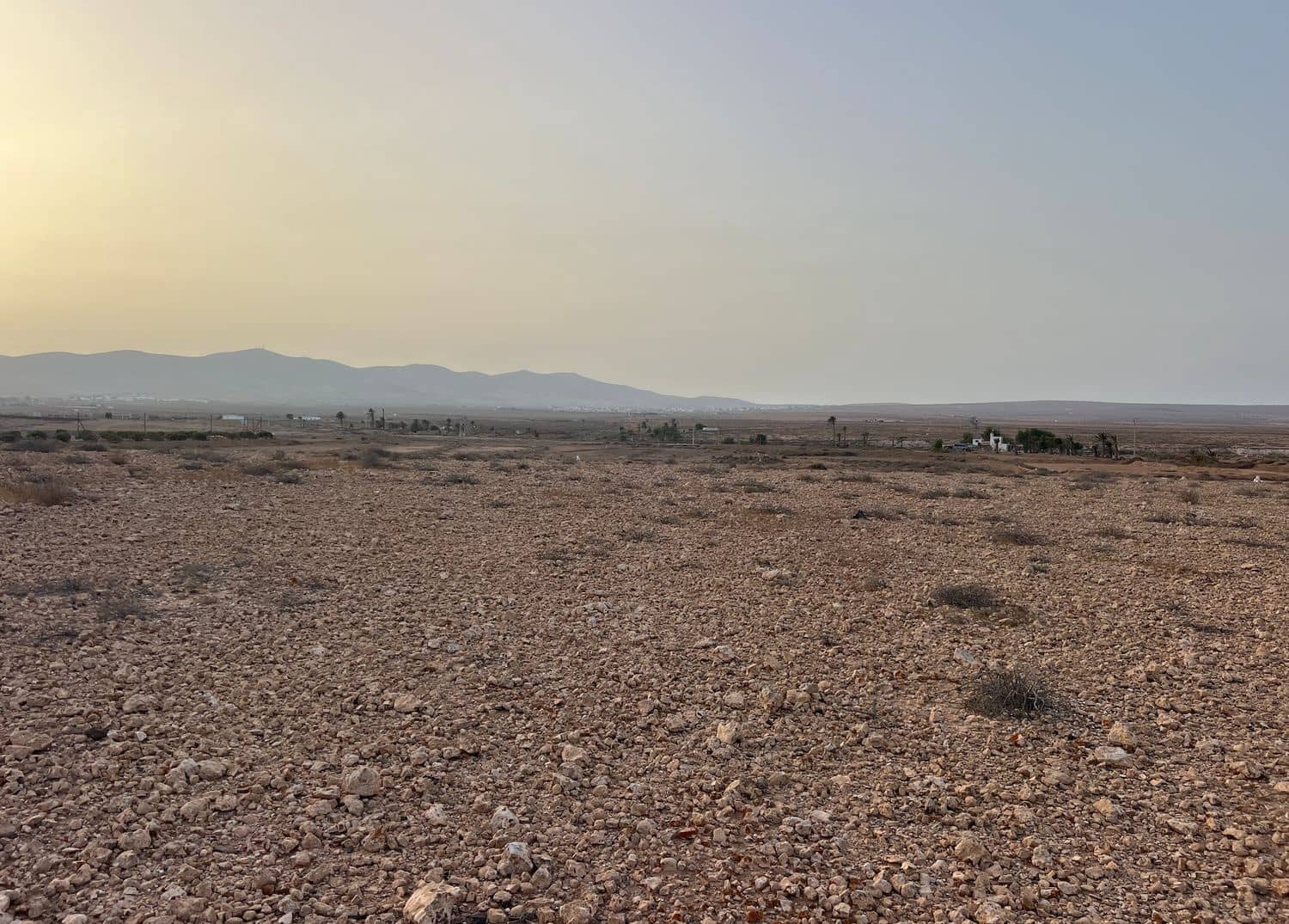 Ubebygd land til salgs i Antigua - € 120 000 (Ref: 9321436)