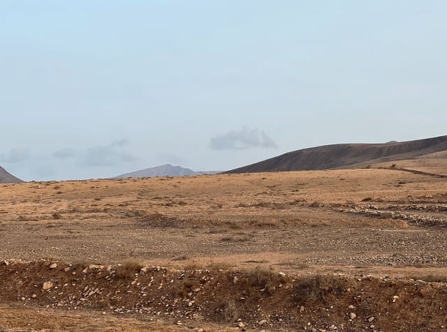 Grunde uden byggetilladelser til salg i Antigua - € 120.000 (Ref: 9321436)