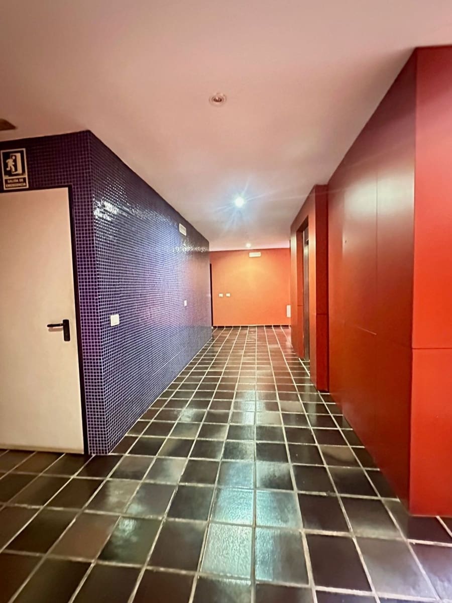 2 soveværelse Lejlighed til salg i Las Palmas de Gran Canaria med garage - € 248.000 (Ref: 9335574)