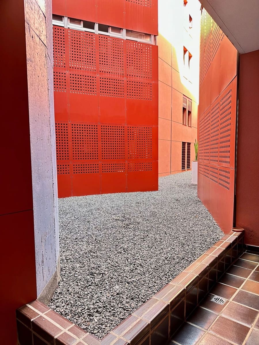 2 soveværelse Lejlighed til salg i Las Palmas de Gran Canaria med garage - € 248.000 (Ref: 9335574)