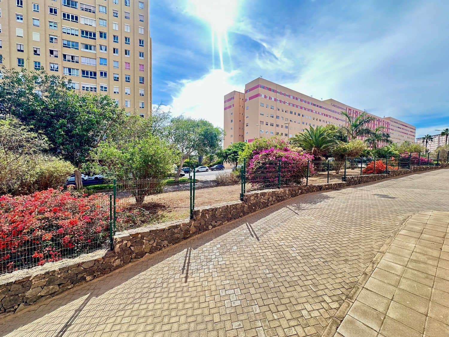 2 soveværelse Lejlighed til salg i Las Palmas de Gran Canaria med garage - € 248.000 (Ref: 9335574)