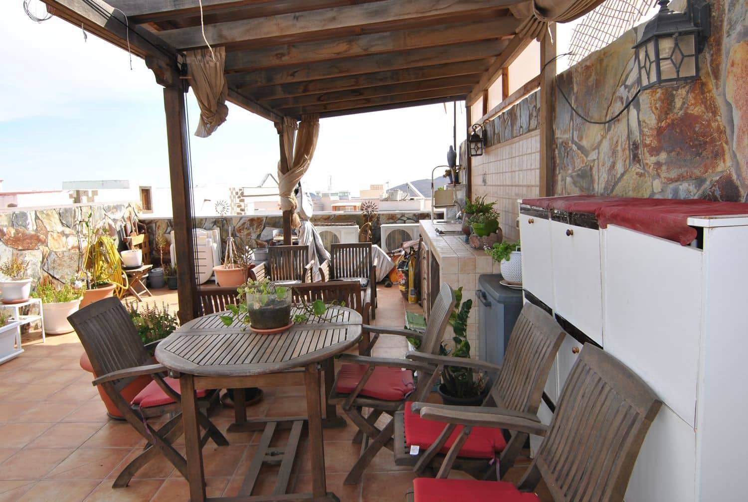 2 soveværelse Byhus til salg i Aguimes med garage - € 370.000 (Ref: 9335575)