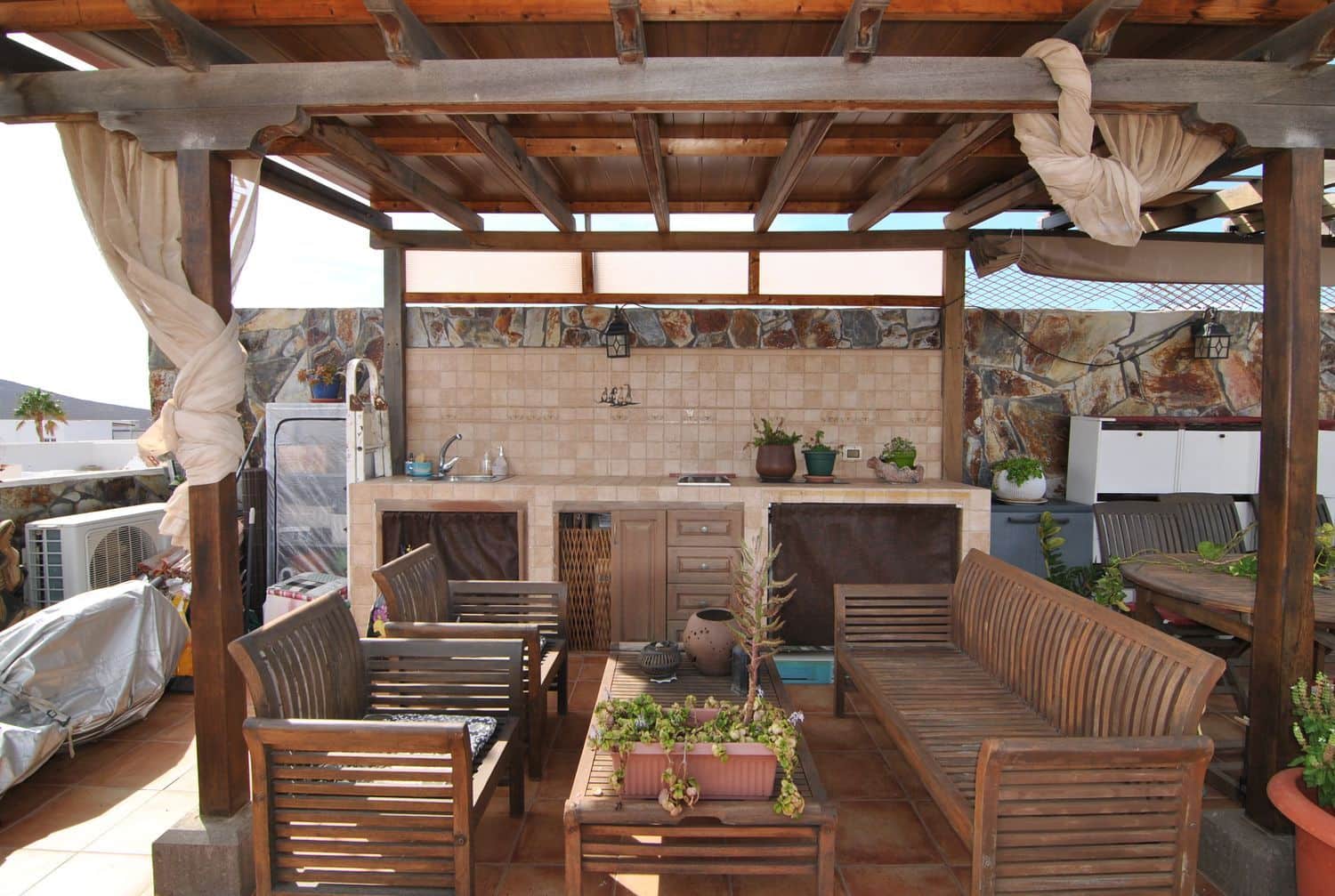 2 soveværelse Byhus til salg i Aguimes med garage - € 370.000 (Ref: 9335575)