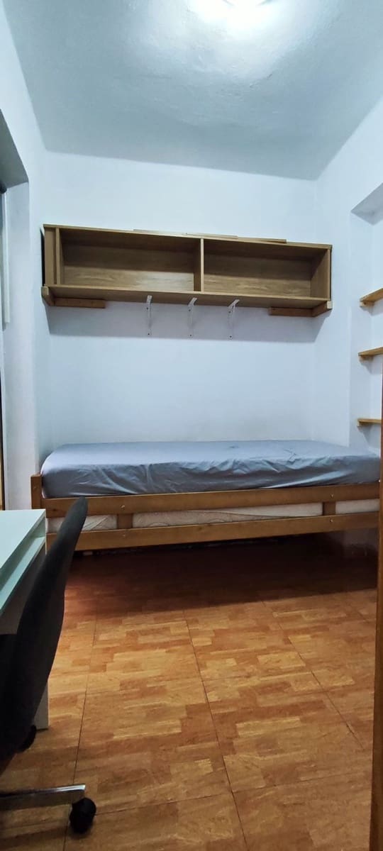 2 slaapkamer Appartement te koop in Telde met garage - € 139.900 (Ref: 9371342)