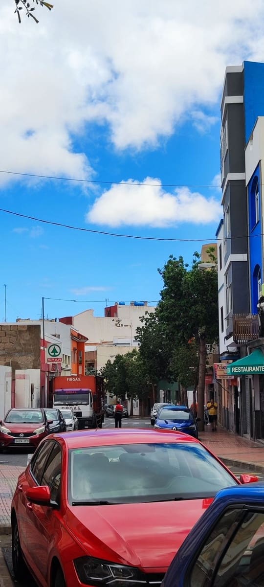 2 slaapkamer Appartement te koop in Telde met garage - € 139.900 (Ref: 9371342)