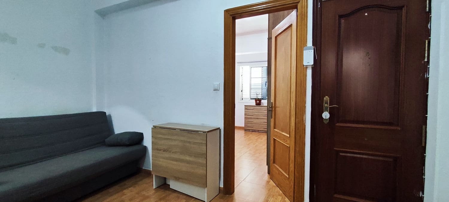 2 slaapkamer Appartement te koop in Telde met garage - € 139.900 (Ref: 9371342)