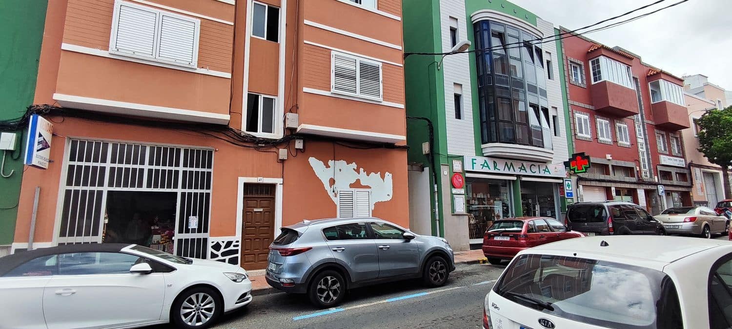 2 slaapkamer Appartement te koop in Telde met garage - € 139.900 (Ref: 9371342)