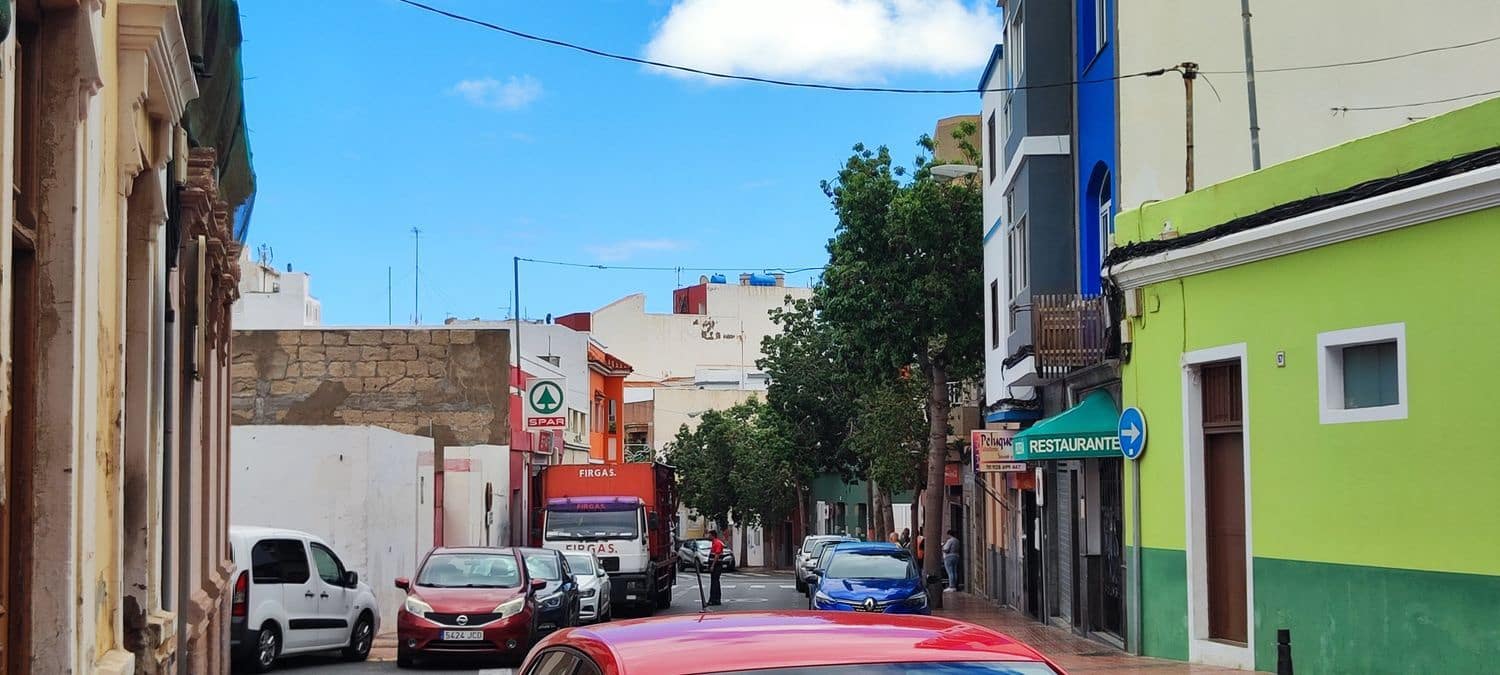 2 slaapkamer Appartement te koop in Telde met garage - € 139.900 (Ref: 9371342)