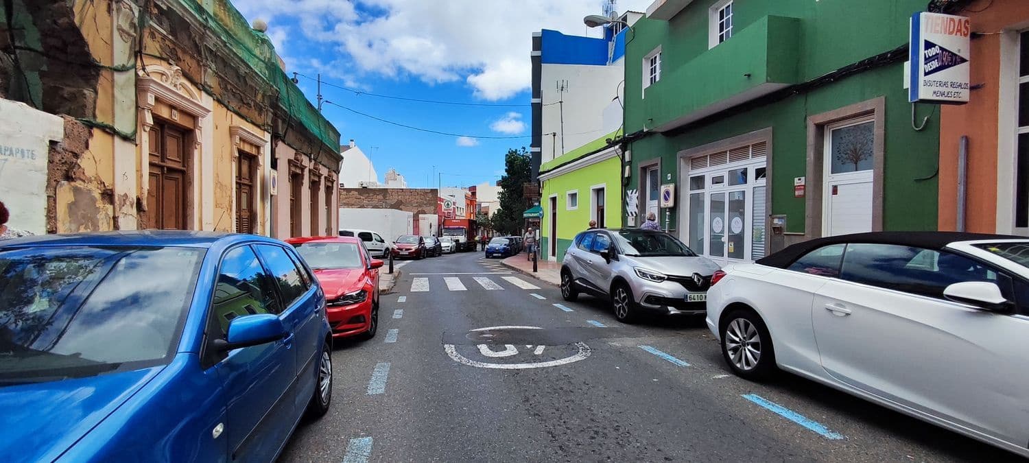 2 slaapkamer Appartement te koop in Telde met garage - € 139.900 (Ref: 9371342)