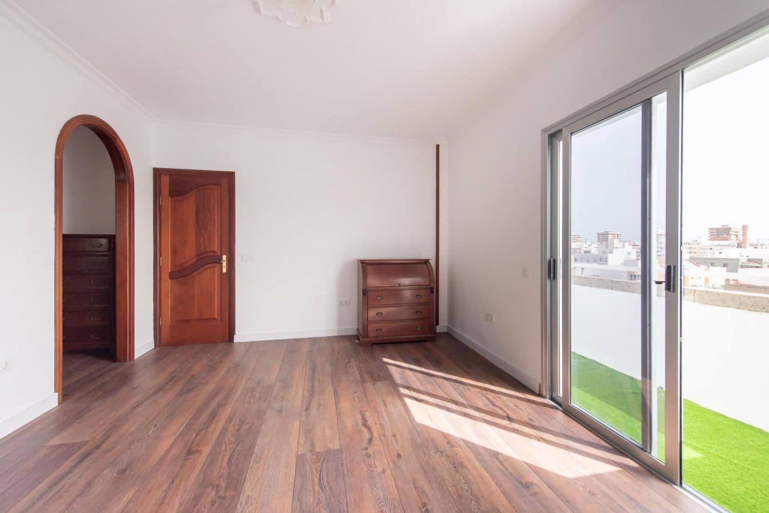 5 sypialnia Apartament na sprzedaż w Las Palmas de Gran Canaria z garażem - 750 000 € (Ref: 9371343)