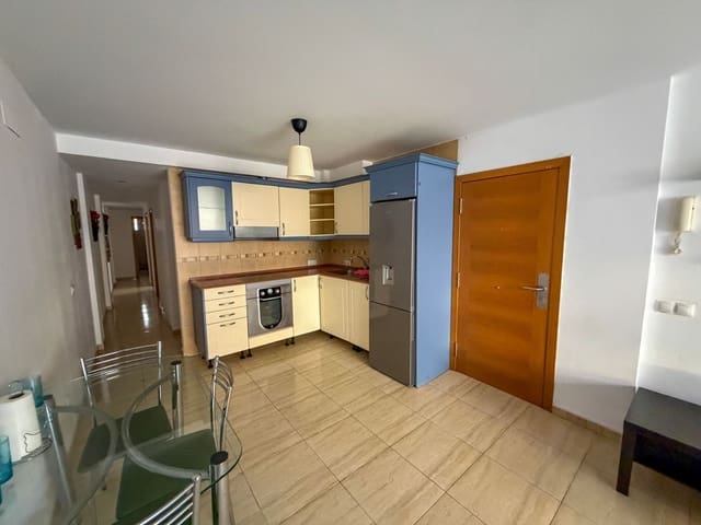 3 slaapkamer Appartement te koop in Telde met garage - € 149.900 (Ref: 9371345)