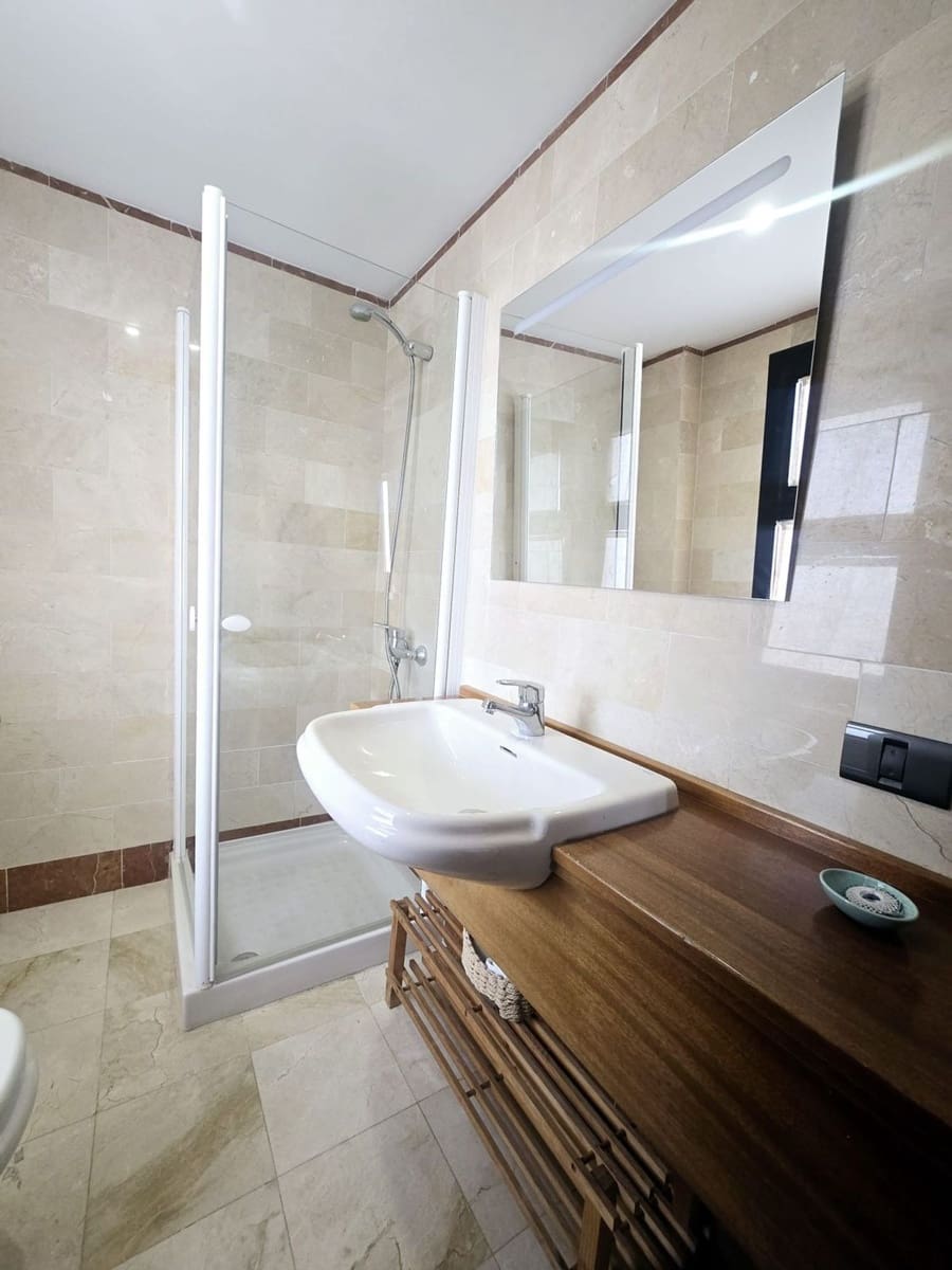 3 Zimmer Apartment zu vermieten in Las Palmas de Gran Canaria mit Garage - 1.300 € (Ref: 9371346)