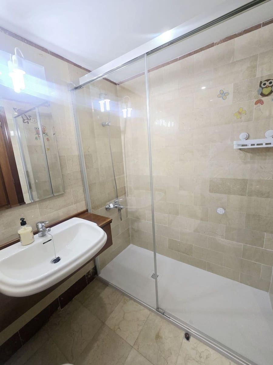 3 Zimmer Apartment zu vermieten in Las Palmas de Gran Canaria mit Garage - 1.300 € (Ref: 9371346)