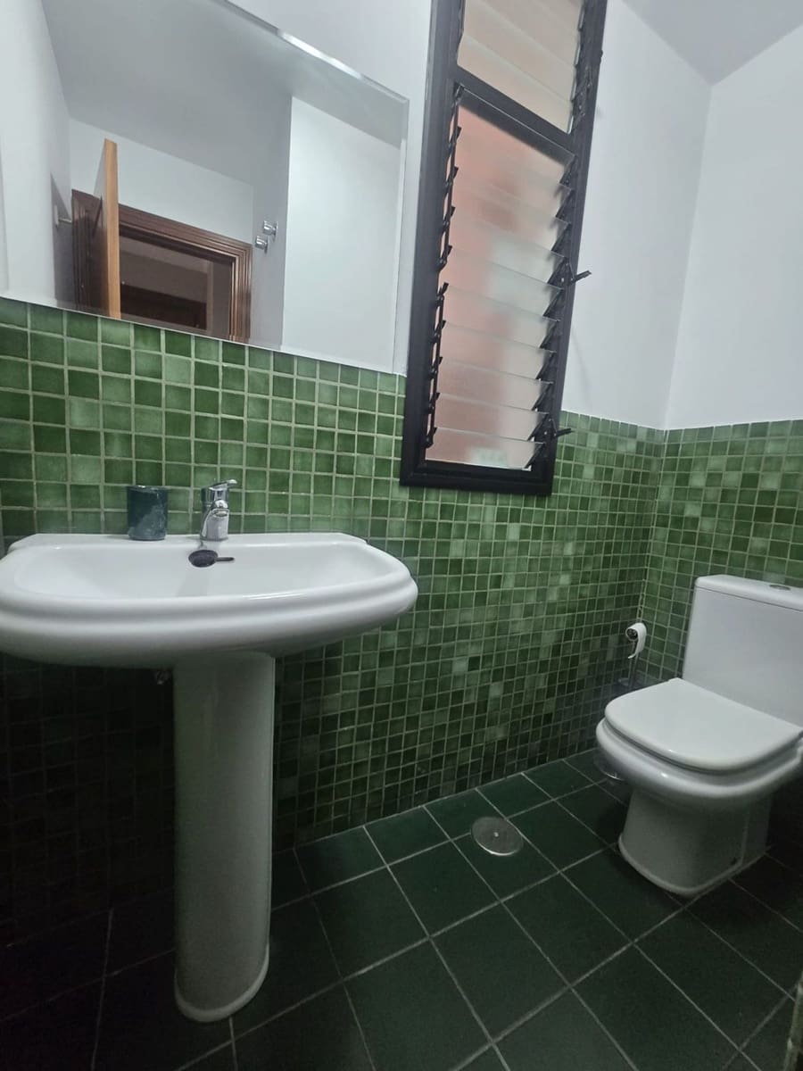 3 Zimmer Apartment zu vermieten in Las Palmas de Gran Canaria mit Garage - 1.300 € (Ref: 9371346)