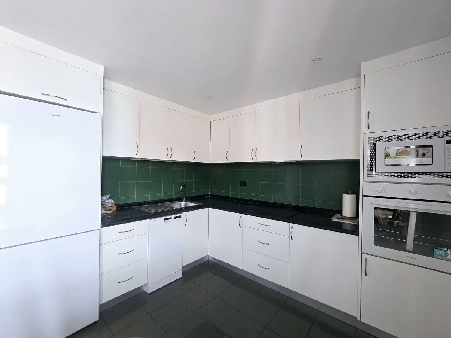 3 Zimmer Apartment zu vermieten in Las Palmas de Gran Canaria mit Garage - 1.300 € (Ref: 9371346)