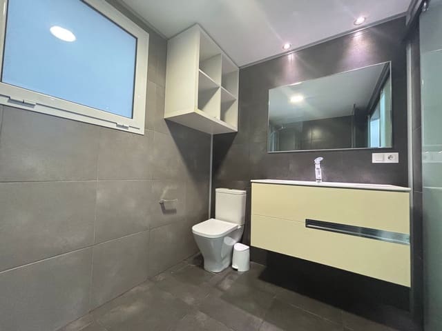 2 slaapkamer Appartement te koop in Telde met garage - € 189.000 (Ref: 9371348)