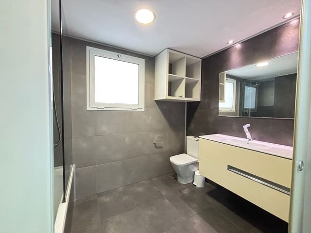 2 slaapkamer Appartement te koop in Telde met garage - € 189.000 (Ref: 9371348)