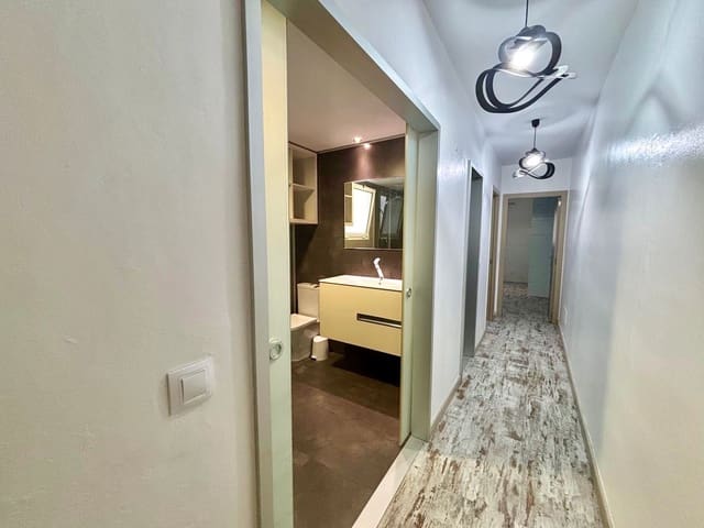 2 slaapkamer Appartement te koop in Telde met garage - € 189.000 (Ref: 9371348)