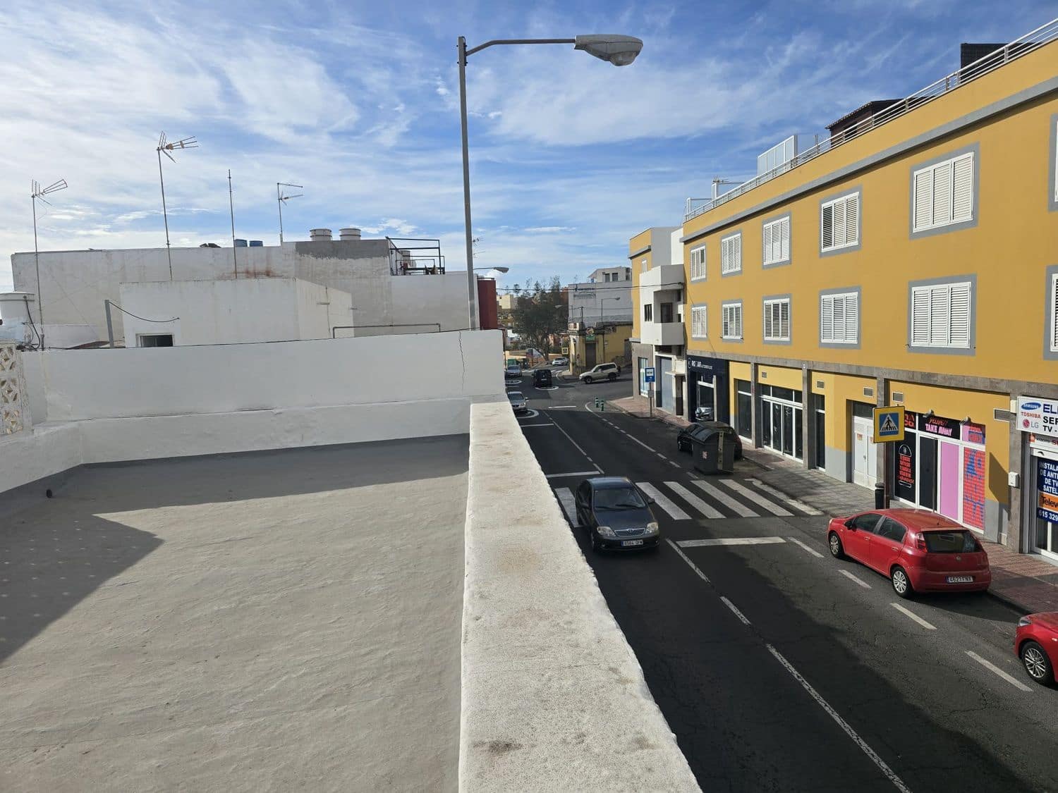 6 soveværelse Byhus til salg i Telde med garage - € 265.000 (Ref: 9371349)