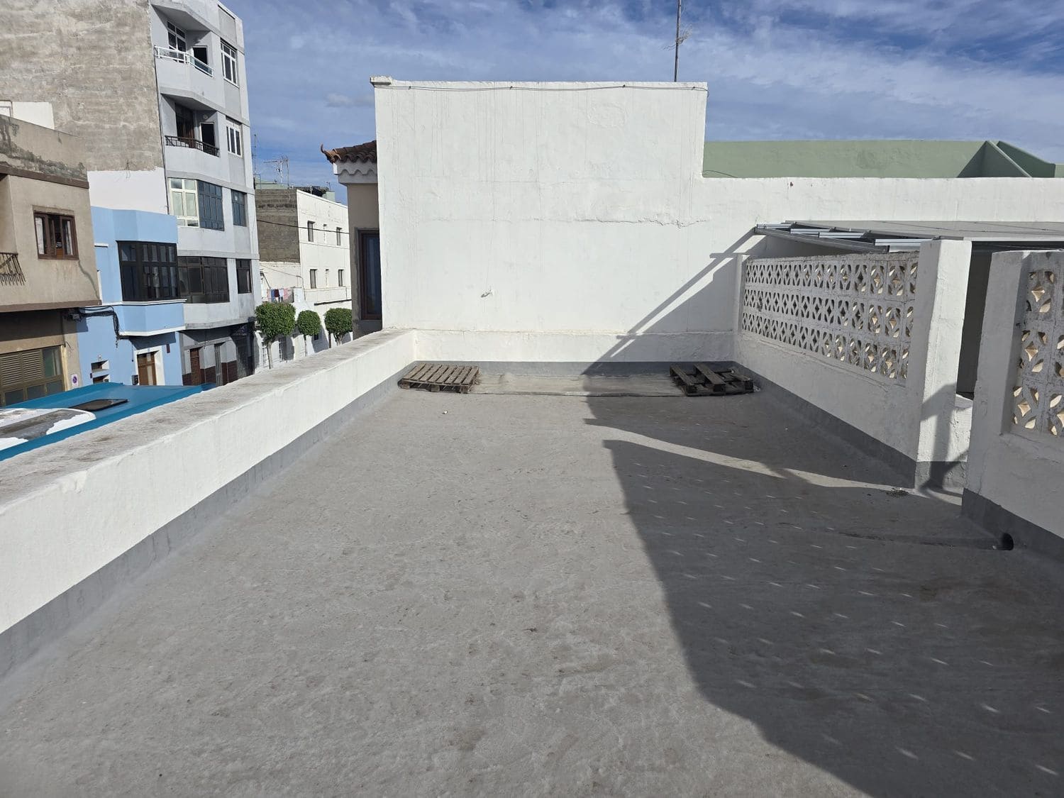 6 soveværelse Byhus til salg i Telde med garage - € 265.000 (Ref: 9371349)