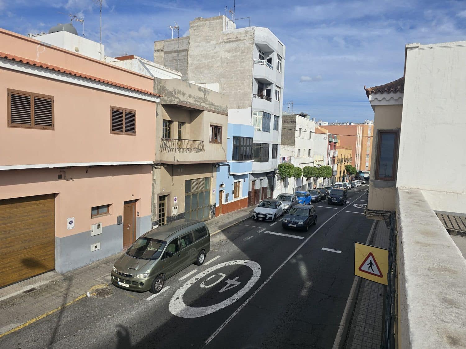 6 soveværelse Byhus til salg i Telde med garage - € 265.000 (Ref: 9371349)