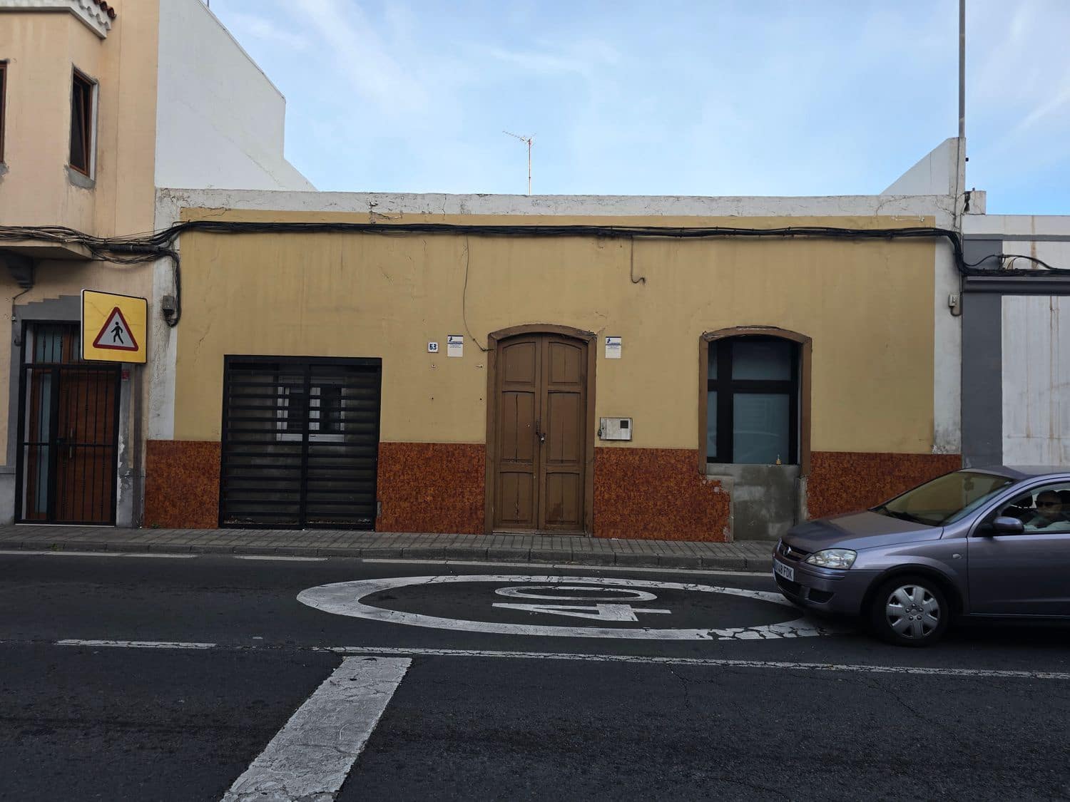 6 soveværelse Byhus til salg i Telde med garage - € 265.000 (Ref: 9371349)