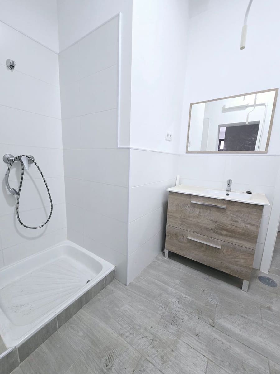 6 soveværelse Byhus til salg i Telde med garage - € 265.000 (Ref: 9371349)