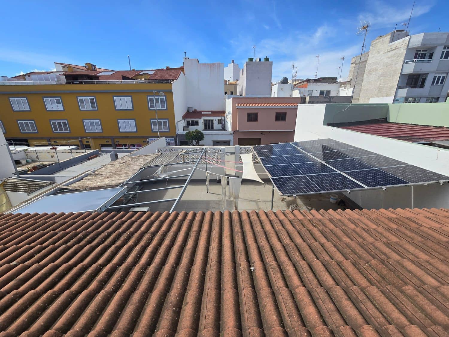 6 soveværelse Byhus til salg i Telde med garage - € 265.000 (Ref: 9371349)