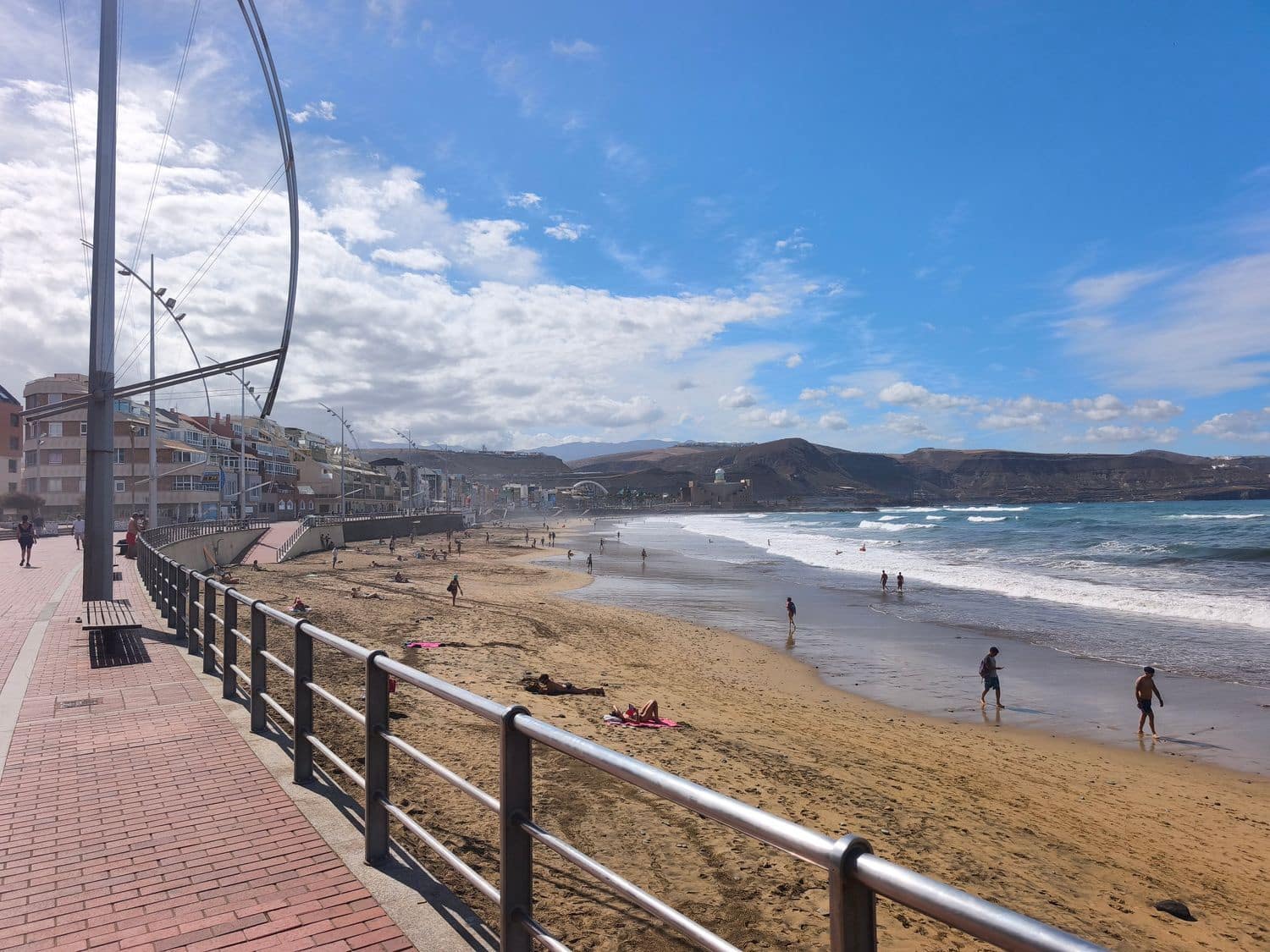 3 slaapkamer Appartement te koop in Las Palmas de Gran Canaria met garage - € 342.000 (Ref: 9371350)